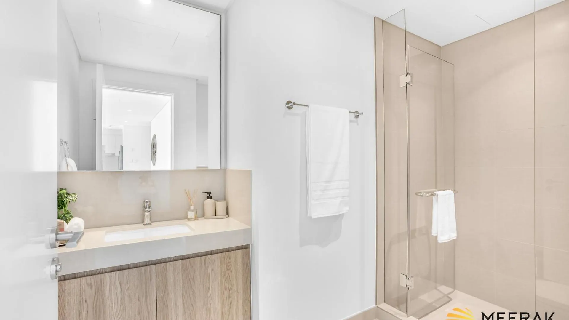 Meerak Homes - Burj Khalifa And Fountain View Downtown Elegance 2 Bed Apartment , Free Wifi, Parking, Gym And Pool Dubai 0*,  United Arab Emirates