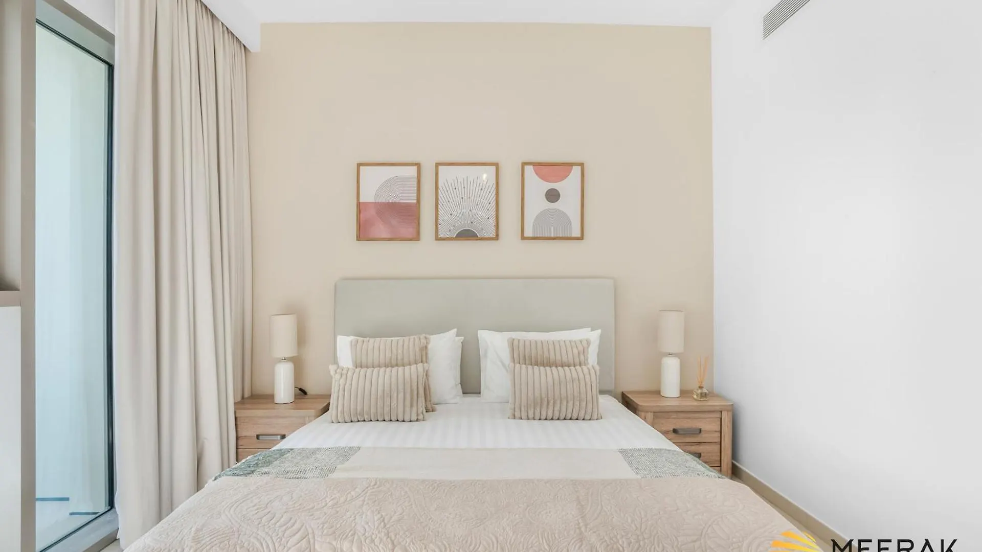 Meerak Homes - Burj Khalifa And Fountain View Downtown Elegance 2 Bed Apartment , Free Wifi, Parking, Gym And Pool Dubai